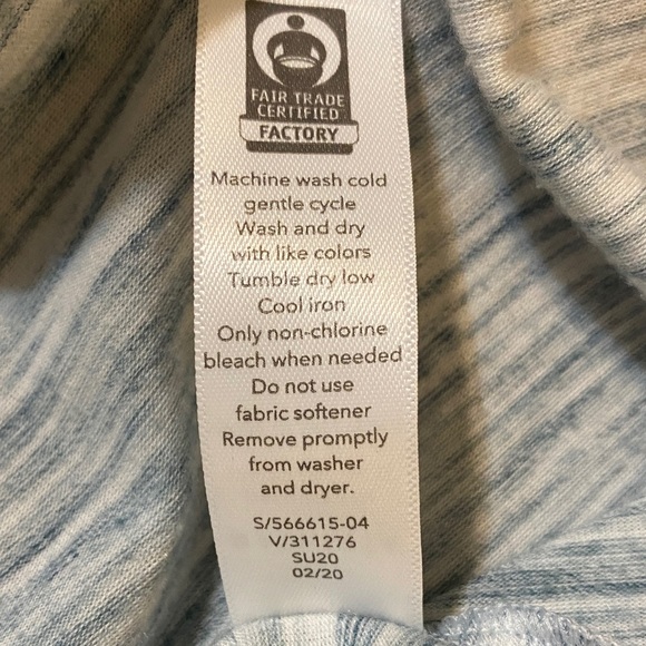 Athleta Tank Top Blue and White Striped Small - Picture 5 of 5